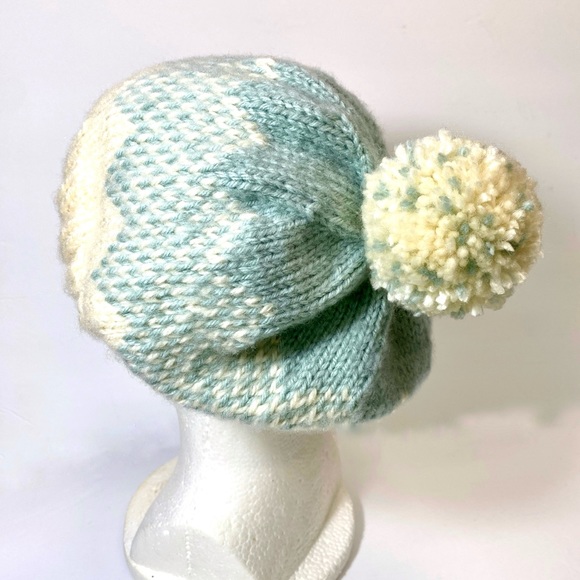 HANDMADE Chunky Fair Isle Beanie Hat, Warm Winter Weather Accessory Gift - Picture 5 of 9